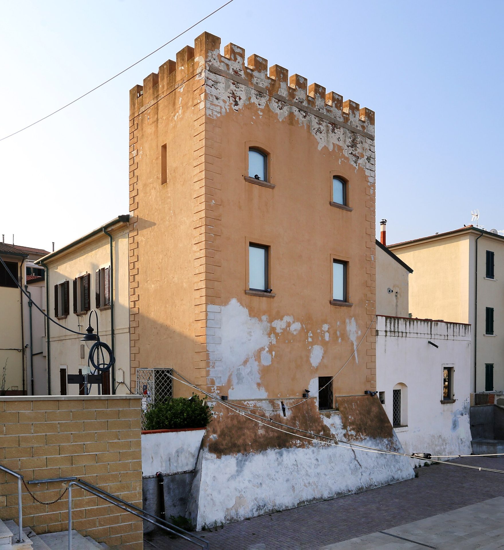 La Torre di San Vincenzo nel centro del paese